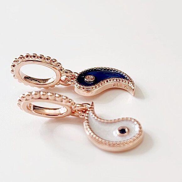 Pandora Yin & Yang Dangle Charm with pouch - Picture 2 of 4